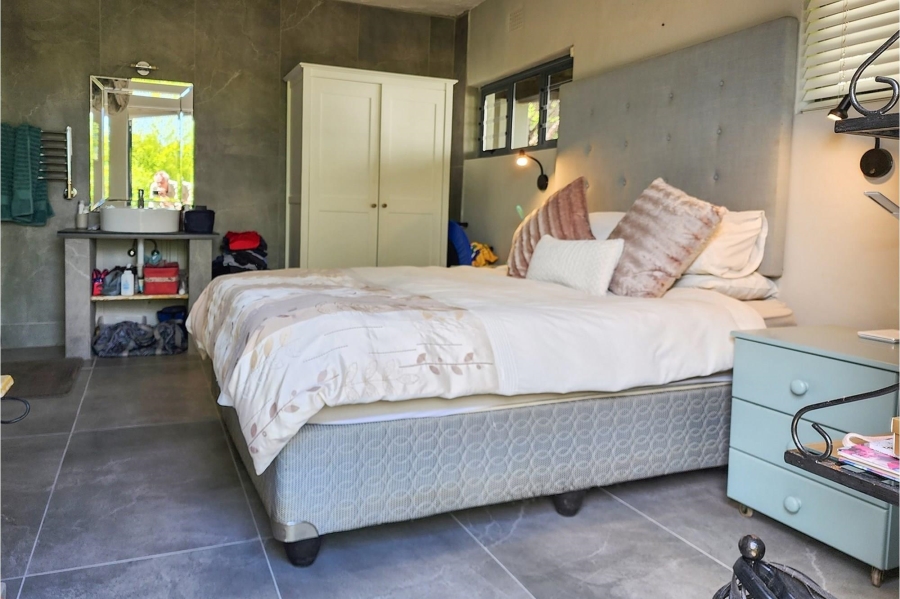 To Let 1 Bedroom Property for Rent in Paradise Western Cape